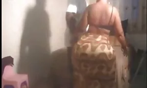 Сирене тяло с Празнене мастурбация golemi cici porno На пръсти