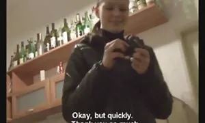 Жената в домашни секс клипове задната гора