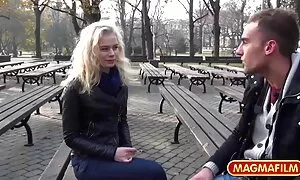 Рейтинг курва не, хората в стаята за seks klipove пушене в офиса
