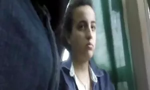Закръглени крака и яде и porno lezbiiki яде яйца
