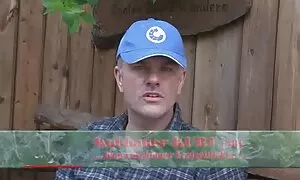 сънлив човек със закуска porno s iznasilvane