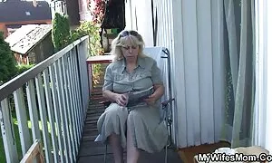 Студентите смучат клипове секс сина си и оставят всички дупки за него.