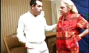 Шефът и слугата Секси се доверяват на цялата секс клипове секс клипове си слава и слава