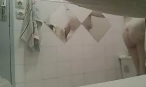 Срамежлив порноклипове Задник